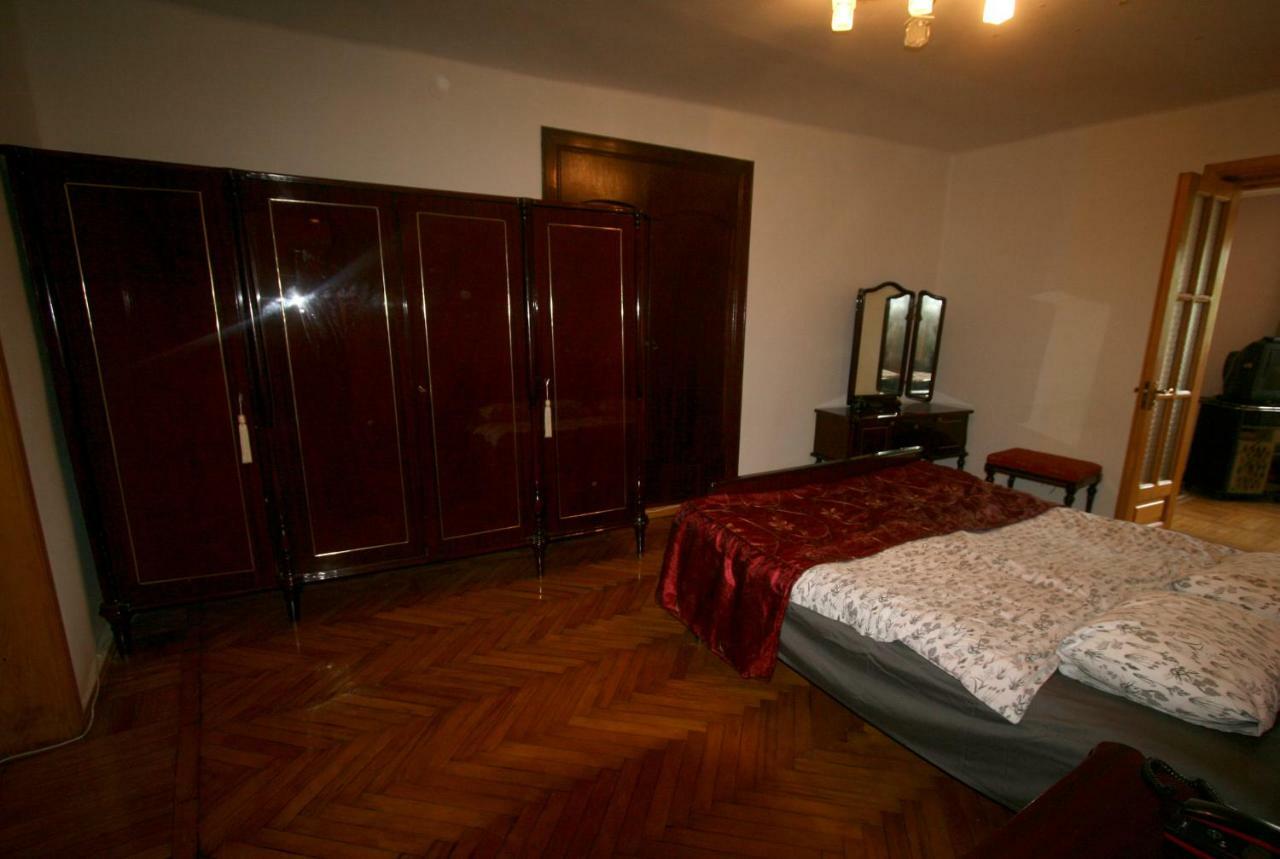 35 Paliashvili Kutaisi Exterior photo
